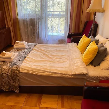 Bella Casa Economy - Skibowa, Close To Bielany 아파트 *
