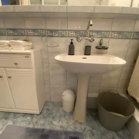 Bella Casa Economy - Skibowa, Close To Bielany 브로츠와프
