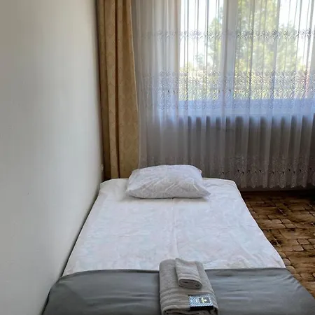 아파트 Bella Casa Economy - Skibowa, Close To Bielany 브로츠와프