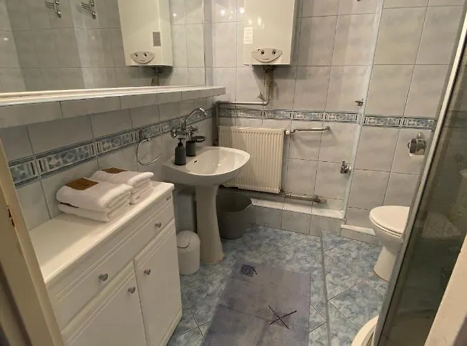 Bella Casa Economy - Skibowa, Close To Bielany Apartment Breslau