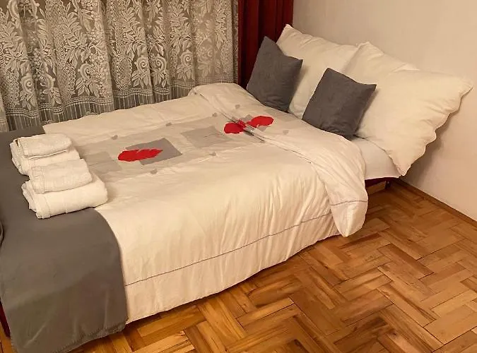 Apartment Bella Casa Economy - Skibowa, Close To Bielany