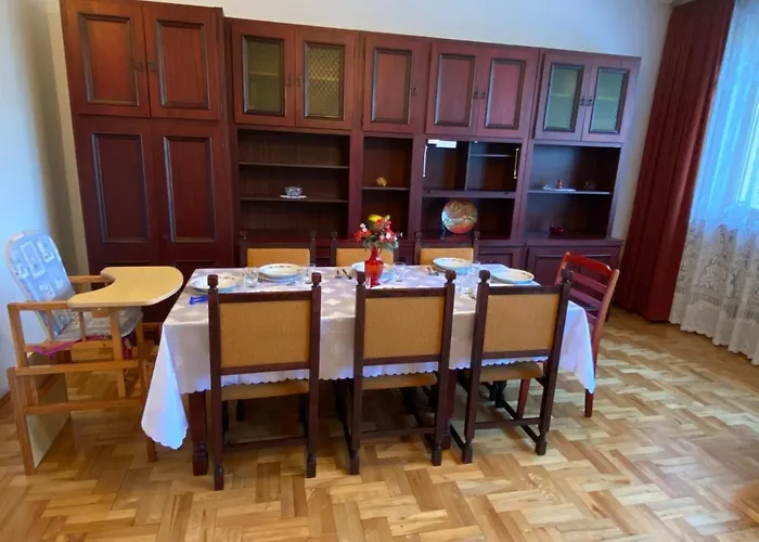 Bella Casa Economy - Skibowa, Close To Bielany Apartment