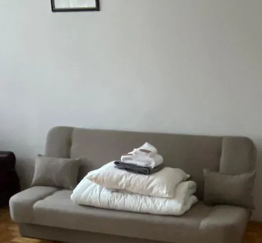 Apartment Bella Casa Economy - Skibowa, Close To Bielany *