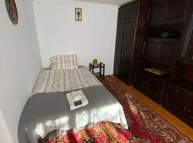 Bella Casa Economy - Skibowa, Close To Bielany Apartment Breslau