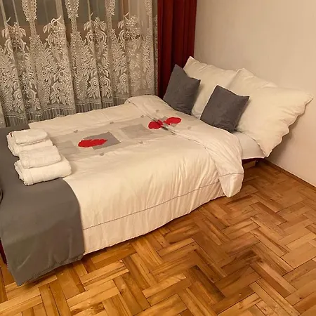 Apartment Bella Casa Economy - Skibowa, Close To Bielany