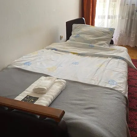 Bella Casa Economy - Skibowa, Close To Bielany