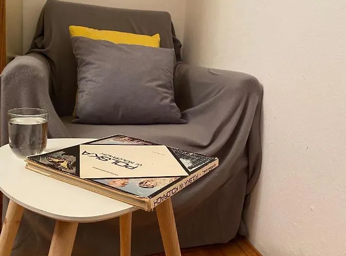 Апартаменти Bella Casa Economy - Skibowa, Close To Bielany *