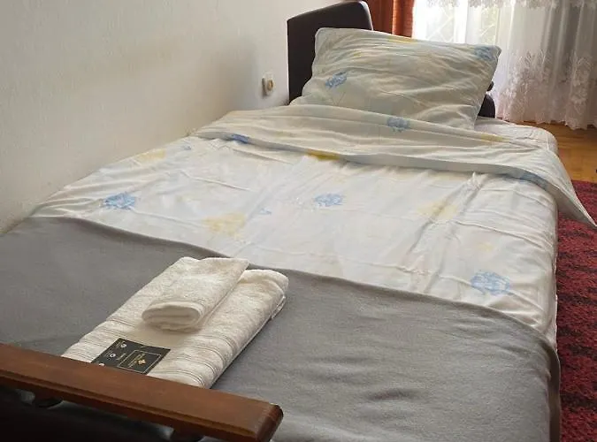 Bella Casa Economy - Skibowa, Close To Bielany